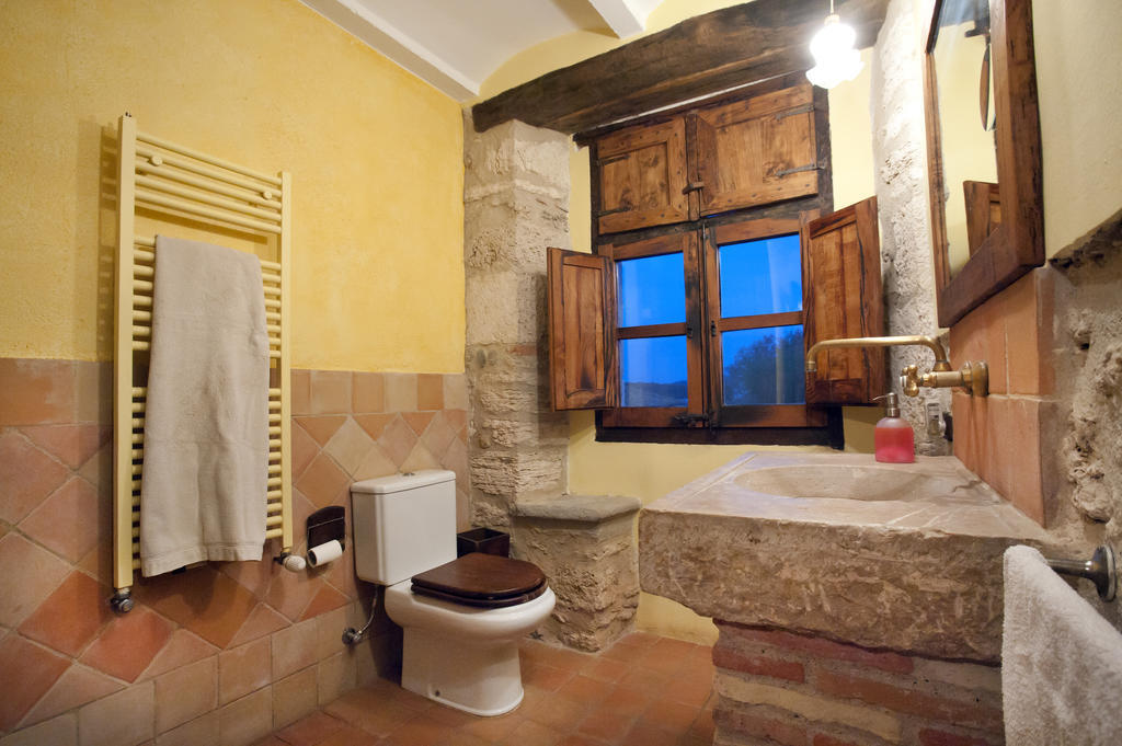 Mil Estrelles Villa Cornella de Terri Phòng bức ảnh
